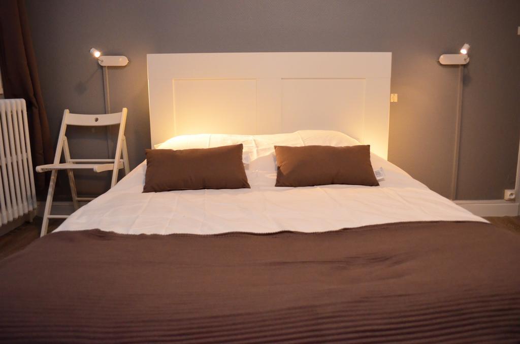 Auberge Du Lac Hotel Marcilly-sur-Tille Bilik gambar